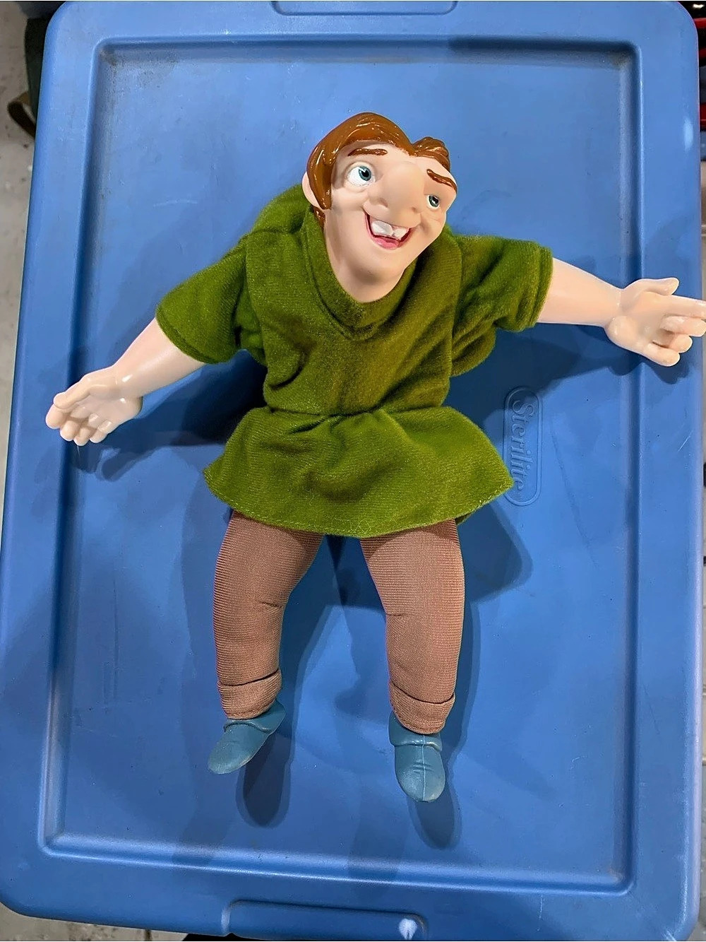 Vintage Disney Quasimodo Plush Finger Puppet Green & Brown